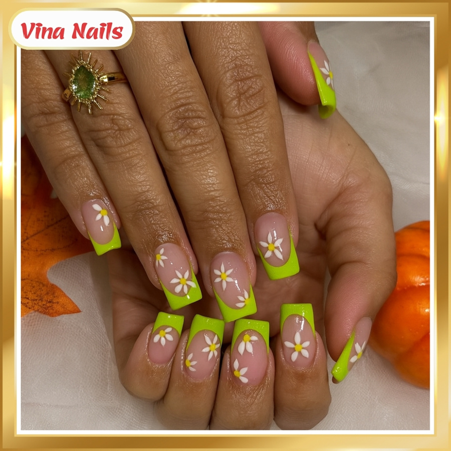 Vina Nails